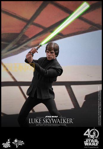 卢克天行者故事解析：从塔图因到银河传奇