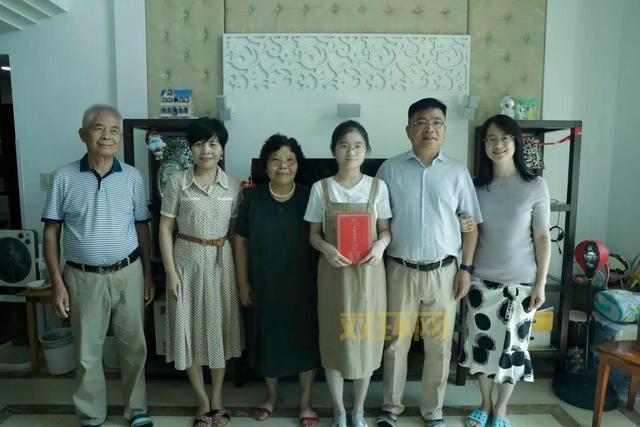 妈妈浙大读博成儿子学妹