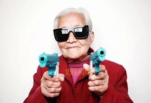 从凡人到奥术师：一本书改变的奇幻人生