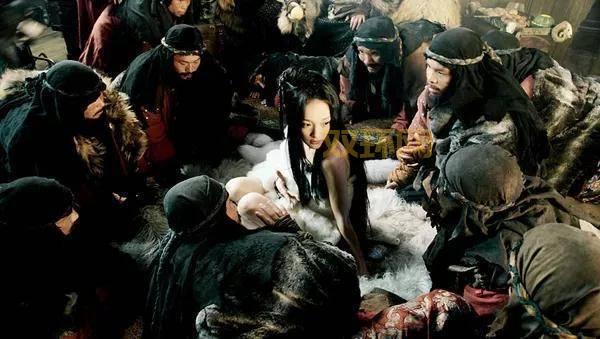 美18禁无遮挡爆胸剧：热辣画面引发网络热议