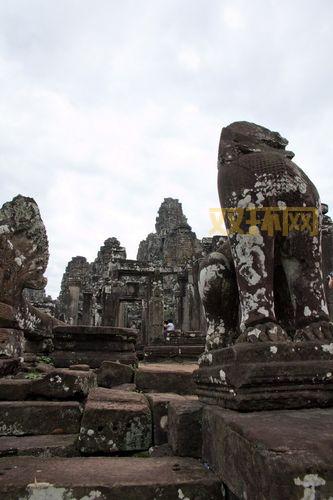 大吴哥大全：全景解读吴哥王朝的辉煌与遗址