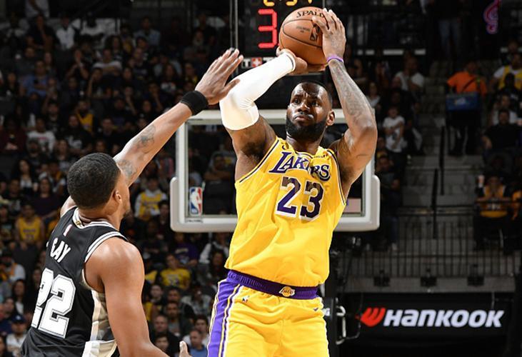 狂砍生涯新高10助攻!恩比德谈10助攻很谦虚!