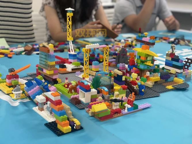 收获日:掠夺游戏攻略:最佳团队协作与任务技巧