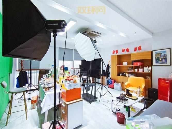 想知道西岚在哪里直播吗?最新直播平台地址公布!