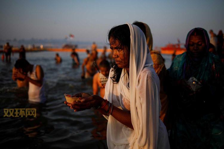 体验恒河仪式身体不适