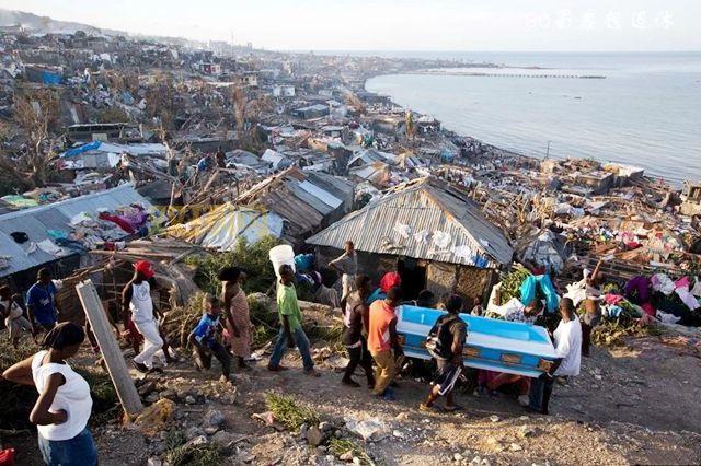 极乐空间:富人天堂与贫民地狱的残酷对比