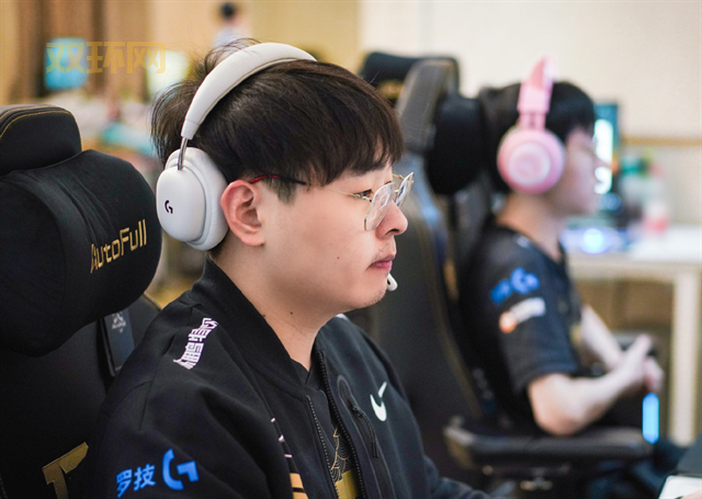 Tabe教练分享安妮使用技巧，秒懂辅助新玩法！