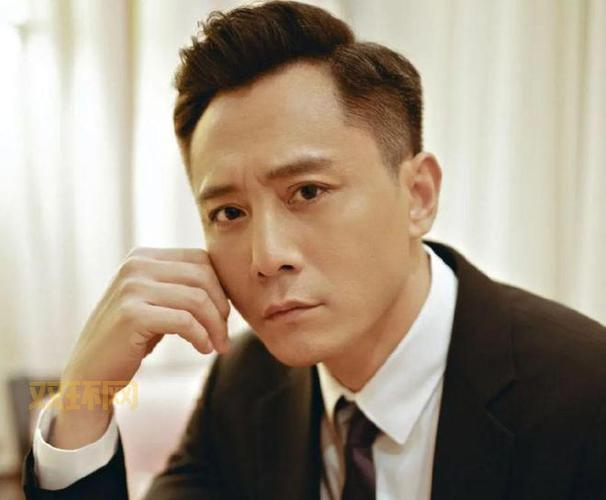 抢沙发专业户刘烨又来了!细数那些年被他抢过的沙发!