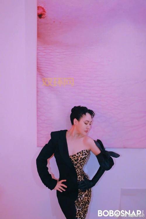 想看小S的INS?这里有最全的INS内容实时更新!